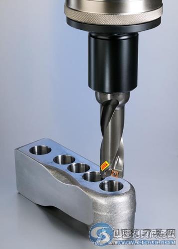 山特维克可乐满CoroDrill 880 拥有无可匹敌的孔加工能力
