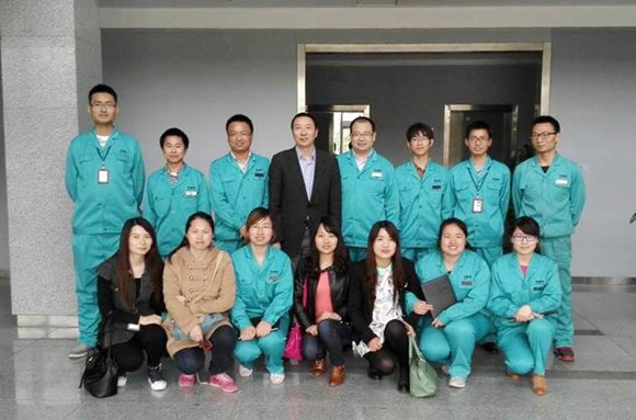 富耐克召开研发人员座谈会