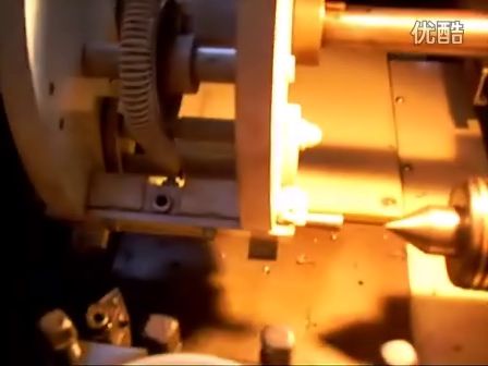 cnc6136A全自动双顶尖数控车床车削 (1220播放)