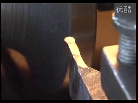 车削圆弧简易仿形装置 (1023播放)