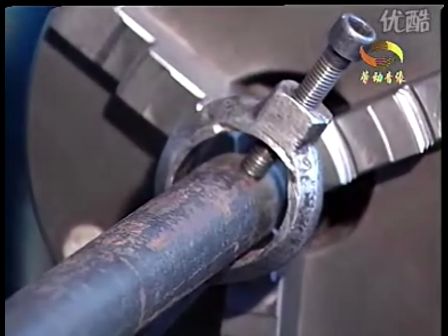 车工技能CD03-03用两顶尖装夹车削轴类零件 (471播放)