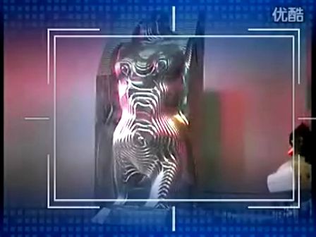 五轴联动铣削的人体模型 (692播放)