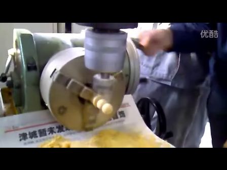 铣床  铣圆球   分度头铣削 (820播放)