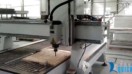 快克K45MT-3松木板锁孔加工视频 (825播放)