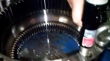 机加工螺纹孔金属屑油污清洁 (812播放)