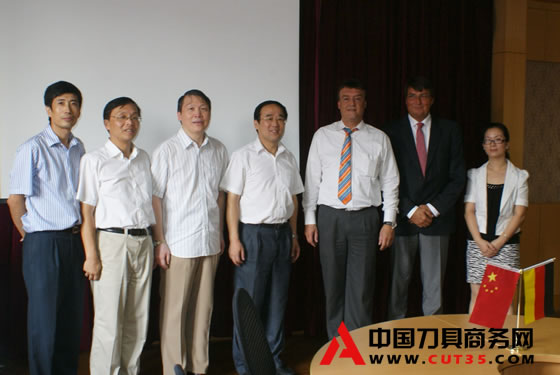 上海大学-德国高迈特精密刀具（太仓）有限公司产学研合作签字仪式圆满落幕