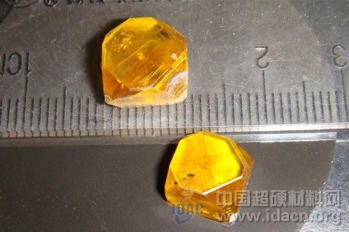 河南省杰出人才基金《1-10 mm大单晶金刚石合成》项目通过结题验收