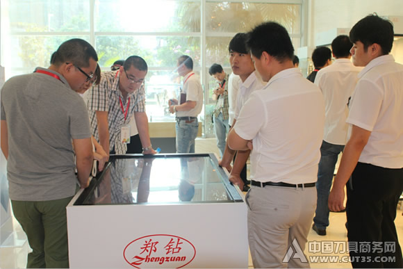 2014超硬刀具经销商洽谈会在郑钻顺利召开