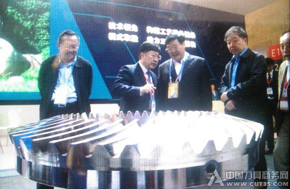 秦川机床三大业务布局新模式 工博会倍受关注
