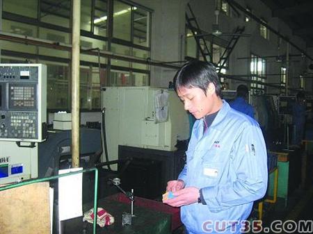 走近 “80后”首席工人－－孙刚