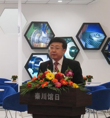 龙兴元：谋未来之局?