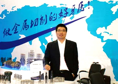 柯亚仕：从“牙医”到“利齿”的十年