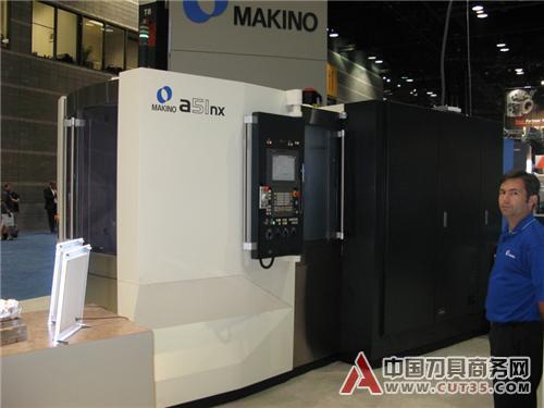 牧野铣刀制作所MTS2010展出加工能力范围更大的卧式4轴控制MC