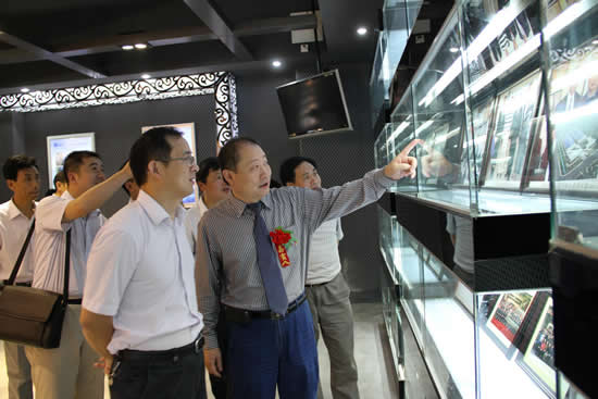 大地水刀超高压研发大楼落成典礼