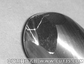整体硬质合金刀具磨削裂纹的原因分析及其工艺改进