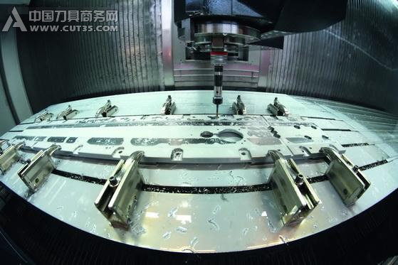瓦尔特的螺纹挤压丝锥在巴特迪本的Profiroll改善加工稳定性