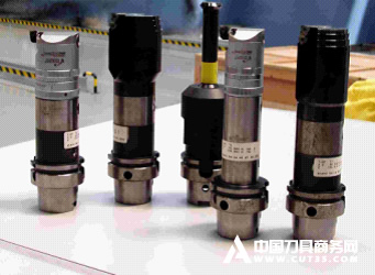 KOMET特殊刀具用于空中客车垂直尾翼连接孔加工