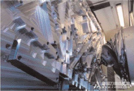 达到精镗极限的专用精密镗刀：DigiBore