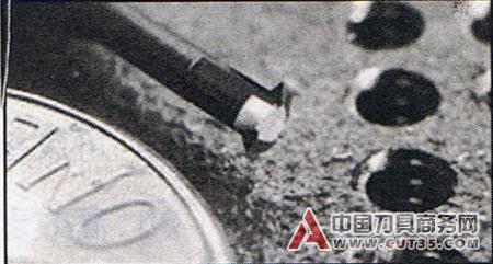 微小零件的精密加工呼唤微型刀具