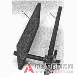 金相试样切割夹具的改进