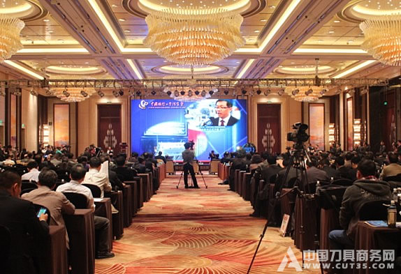 第十五届中国国际工业博览会今日开幕